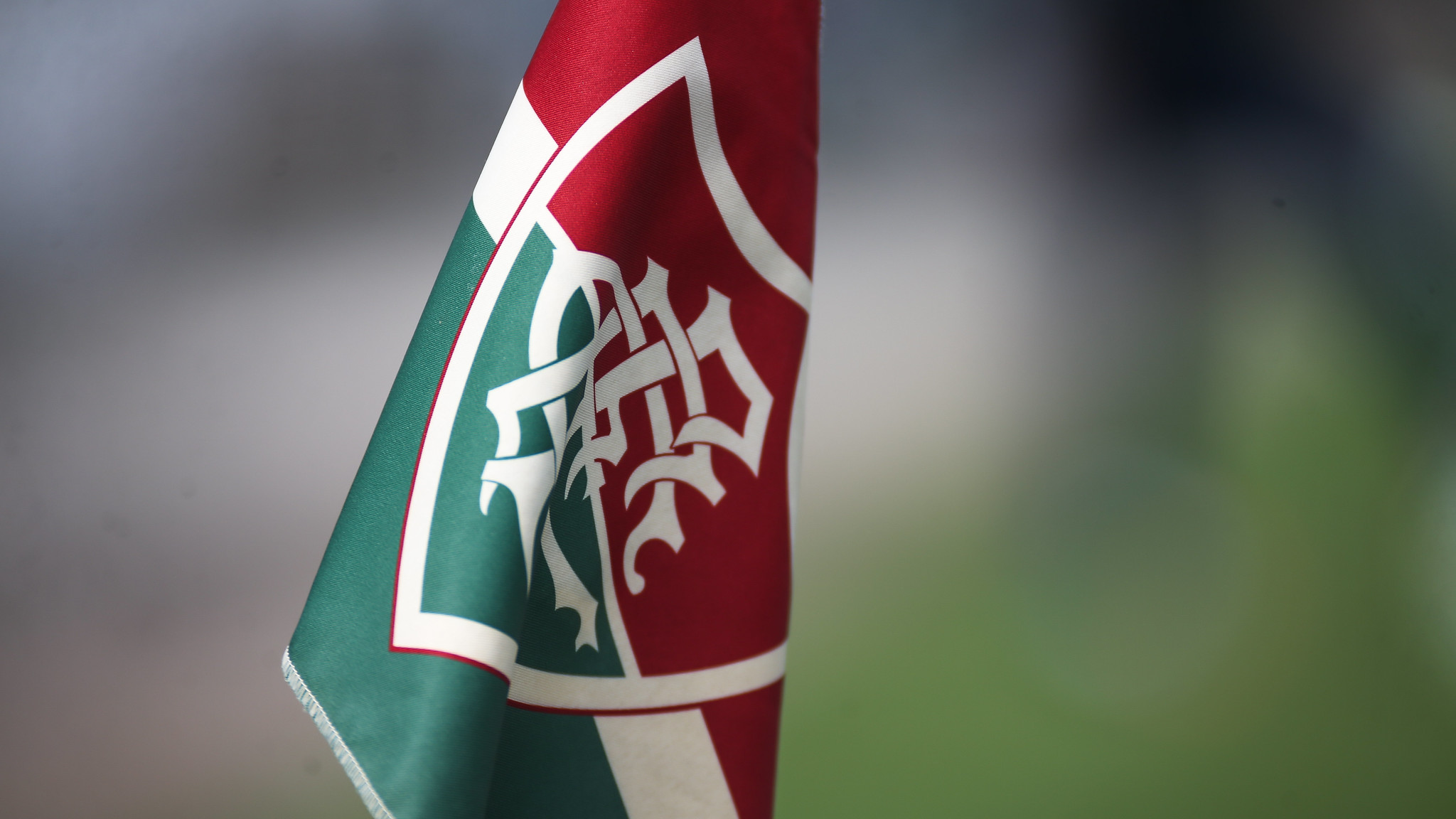 Treino do Fluminense – Bandeira – Escudo