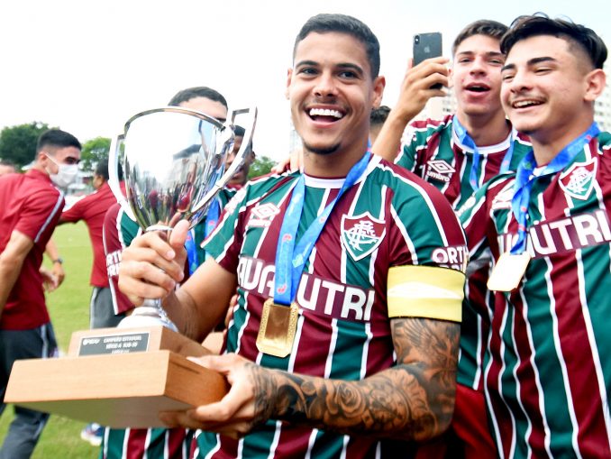 Luan Freitas deixa o Paysandu para voltar ao Fluminense