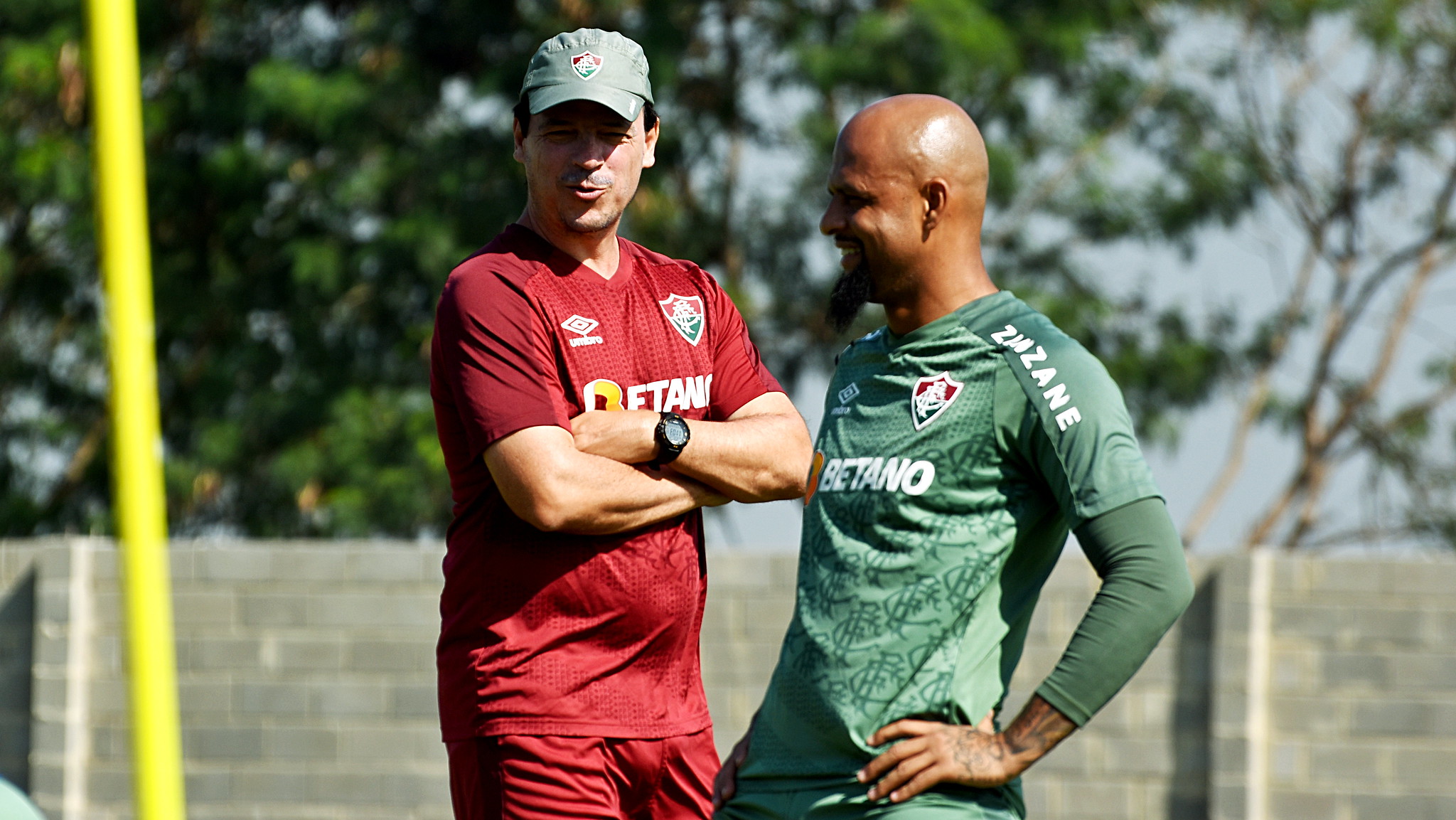 Escalação Do Fluminense: Felipe Melo é Testado Na Zaga Em último Treino ...