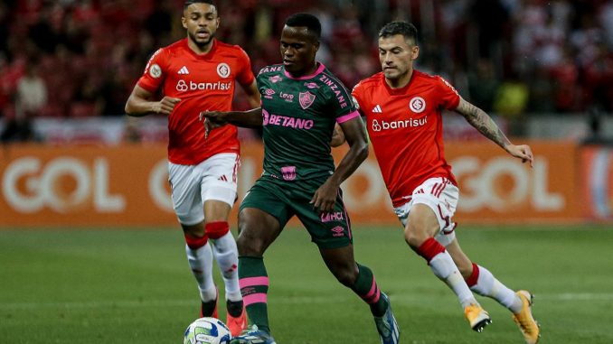 Em grande jogo, Fluminense busca empate com o Inter mesmo com um a menos 