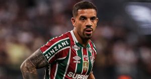 David Terans está emprestado pelo Fluminense ao Penarol