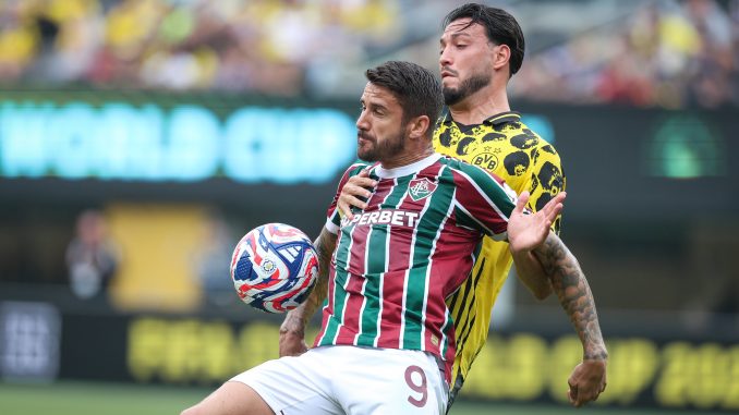 Everaldo comandou o ataque do Fluminense na estreia do Mundial de Clubes