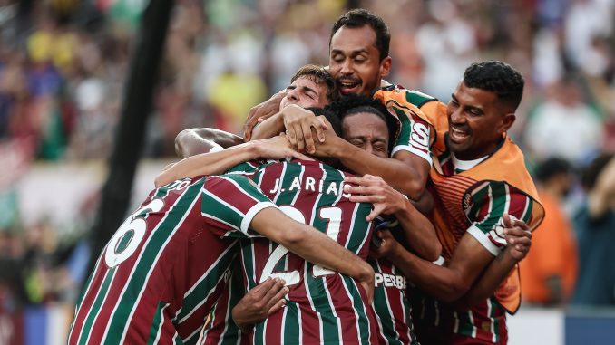 Fluminense comemora a vitória sobre o Ulsan HD no Mundial de Clubes da FIFA
