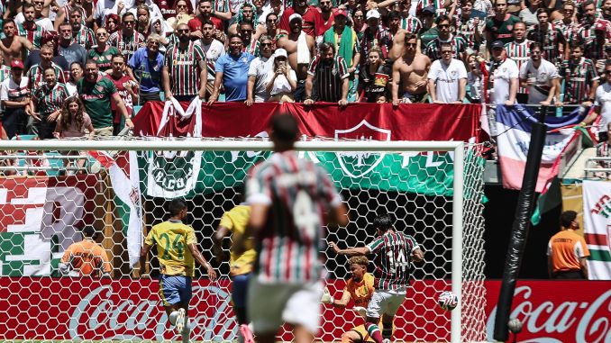 Germán Cano esbarrou na trave na melhor chance que o Fluminense teve diante do Mamelodi Sundowns