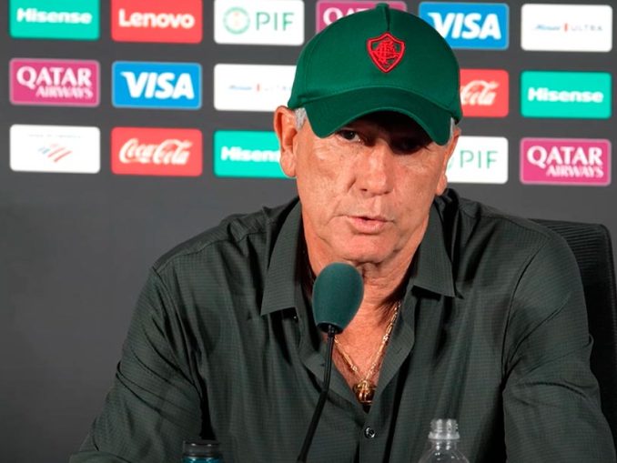 Renato Gaúcho concedeu entrevista coletiva após a vitória sobre a Inter de Milão