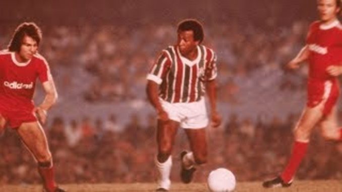 Paulo Cézar Cajú: mais um monstro sagrado da Máquina Tricolor em ação na vitória do Fluminense sobre o Bayern de Munique