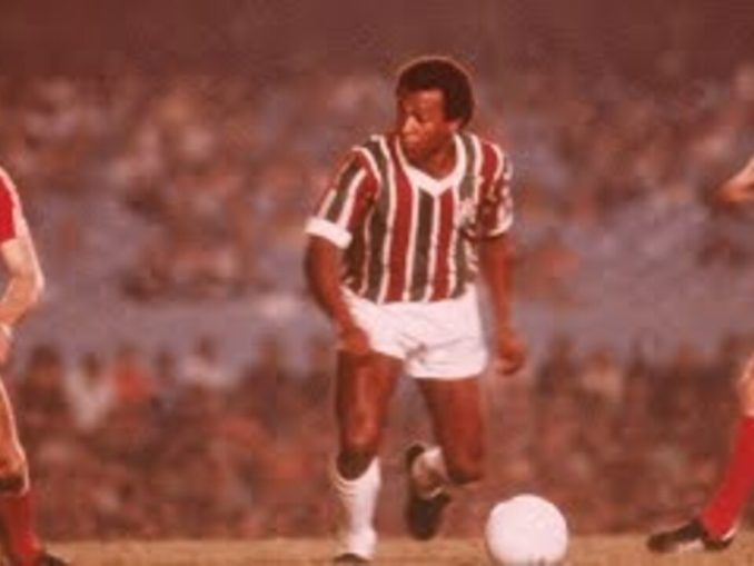 Paulo Cézar Cajú: mais um monstro sagrado da Máquina Tricolor em ação na vitória do Fluminense sobre o Bayern de Munique