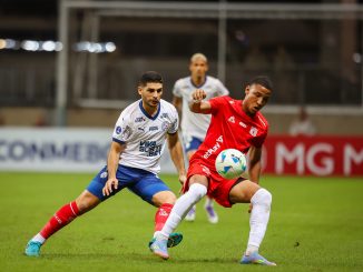 Ex-Fluminense, Michel Araújo esteve em campo no empate sem gols entre Bahia e América de Cali, pela Copa Sul-Americana