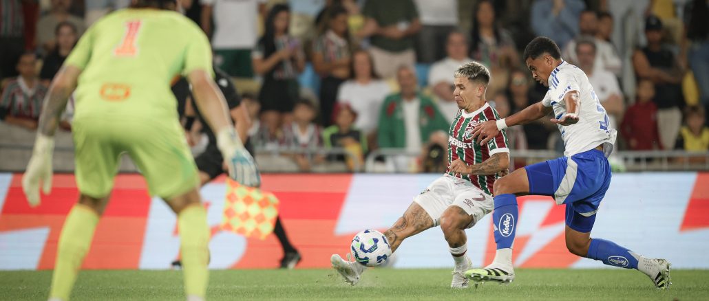 Soteldo até tentou levar o Fluminense ao ataque, mas esbarrou na forte marcação do Cruzeiro