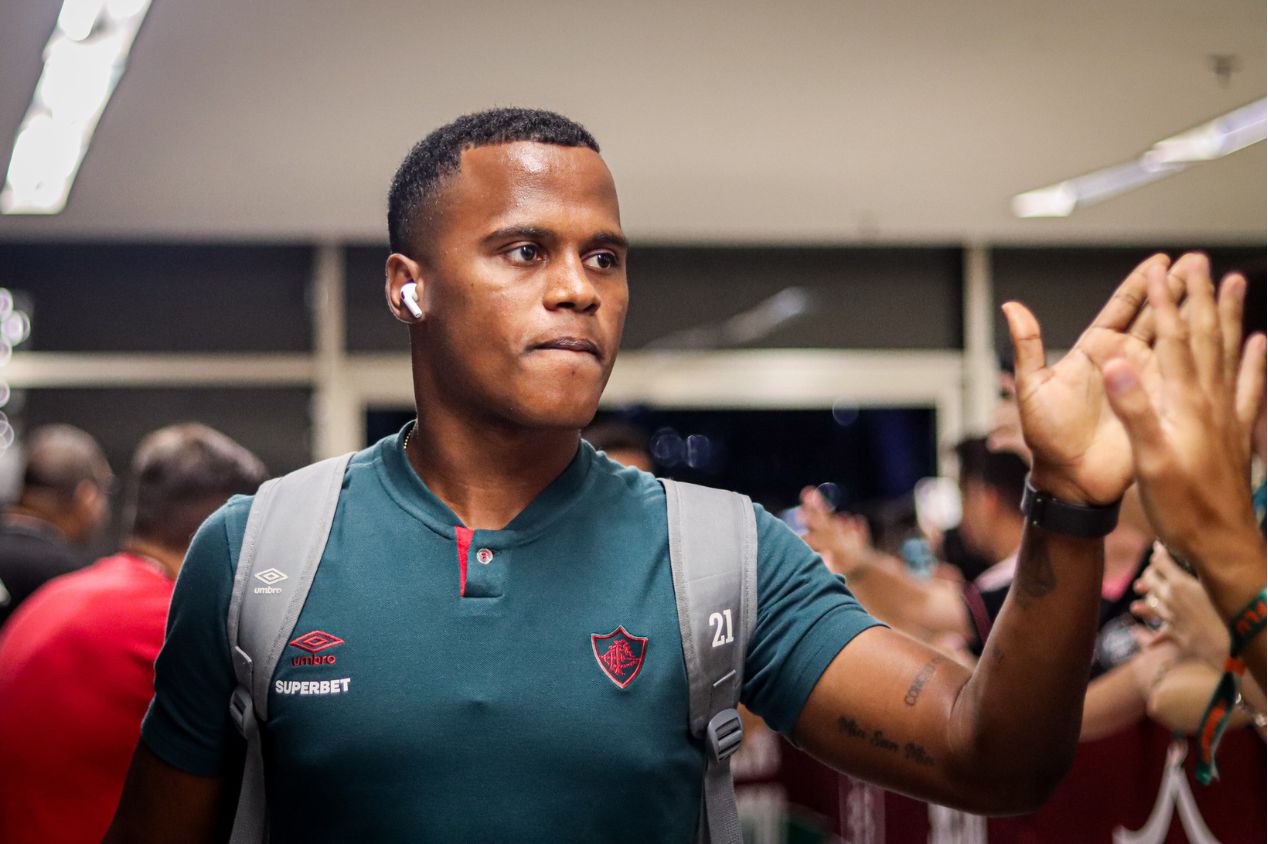 Renato Gaúcho confirma saída de Jhon Arias