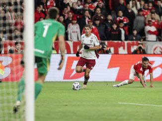 Serna foi um dos destaques da vitória do Fluminense sobre o Internacional