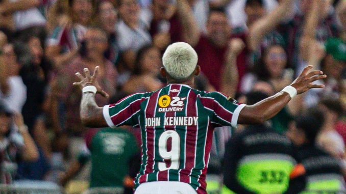 John Kennedy está oficialmente de volta ao Fluminense
