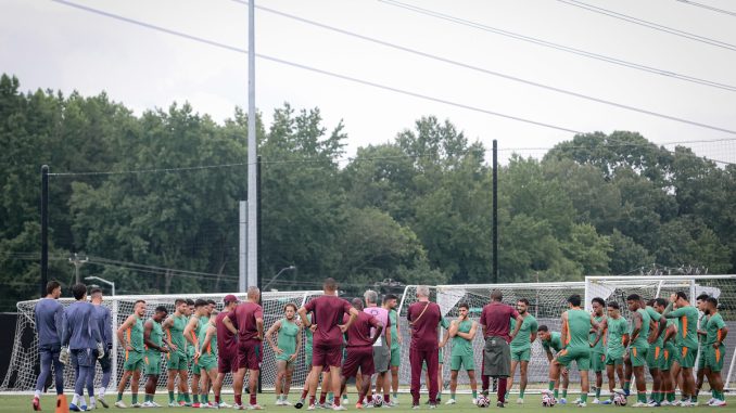 Fluminense recebeu visita de ex-jogador tricolor em último treino antes da decisão contra Al-Hilal
