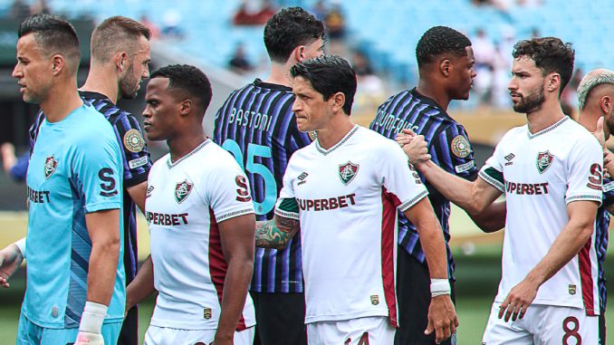 Entrada do time do Fluminense em campo contra a Inter de Milão