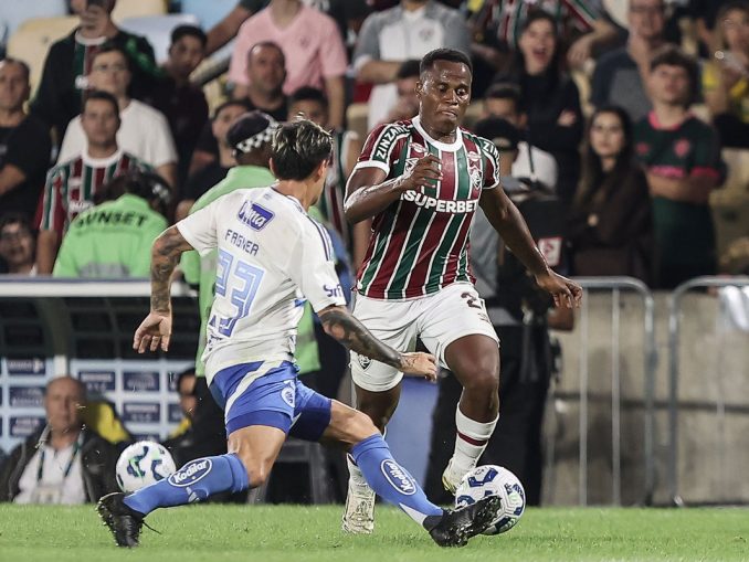 Na despedida de Jhon Arias, Fluminense perde para o Cruzeiro