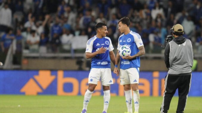 Kaiki está fora do jogo do Cruzeiro contra o Fluminense, pelo Brasileirão Betano 2025 da Série A