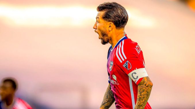Luciano Acosta foi regularizado pelo Fluminense