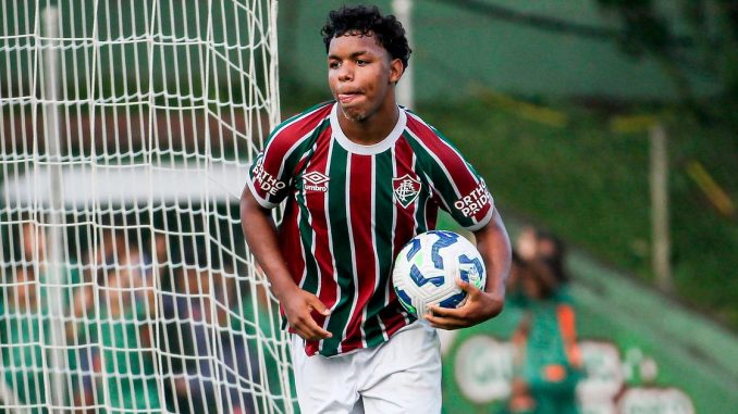 Wesley Natã Wesley Natã marcou um golaço para garantir a vitória do Fluminense