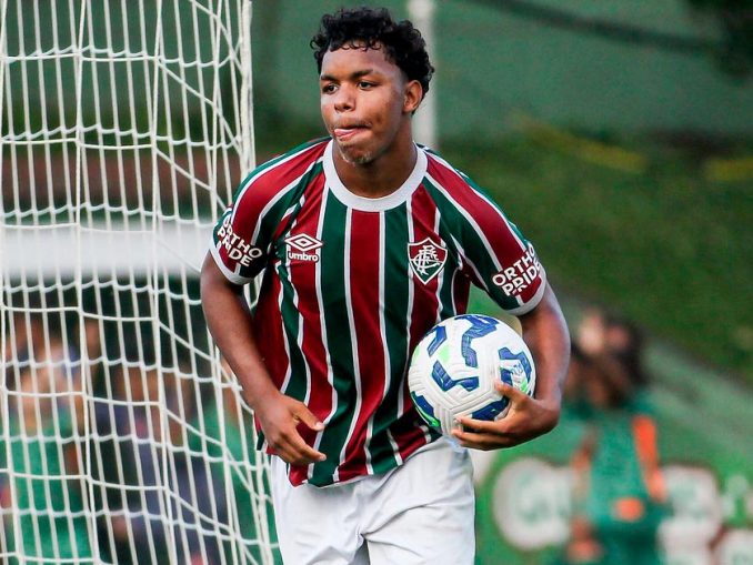Wesley Natã marcou um golaço para garantir a vitória do Fluminense