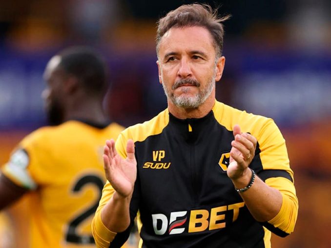 Vitor Pereira cobrou o volante André em entrevista coletiva