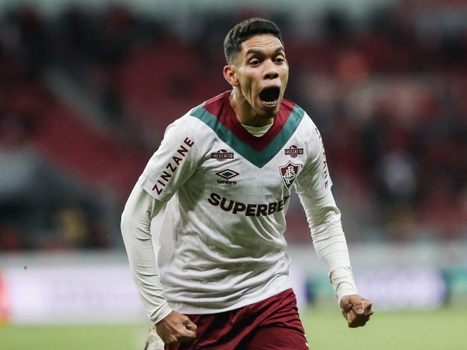 Paulo Baya deve ser uma das novidades na escalação do Fluminense contra o Bahia