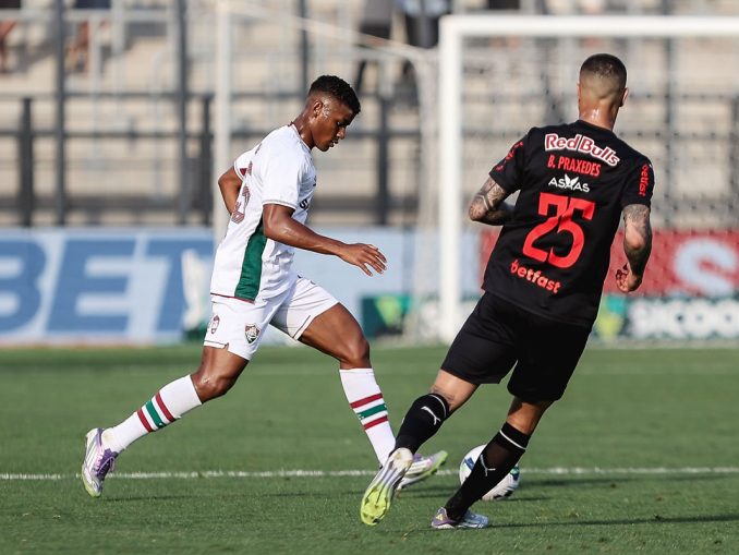 Hércules marcou o primeiro gol do Fluminense contra o Red Bull Bragantino