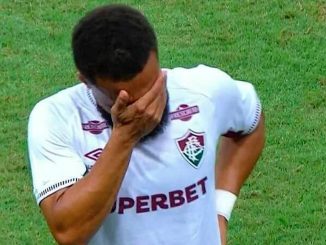 Samuel Xavier se lesionou contra o Bahia