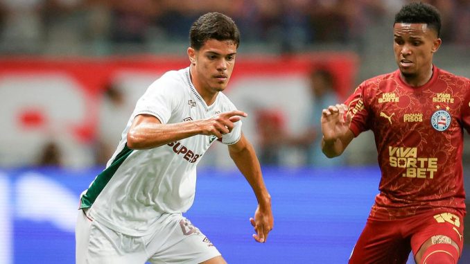 Júlio Fidelis e Davi Schuindt foram novidades do Fluminense contra o Bahia