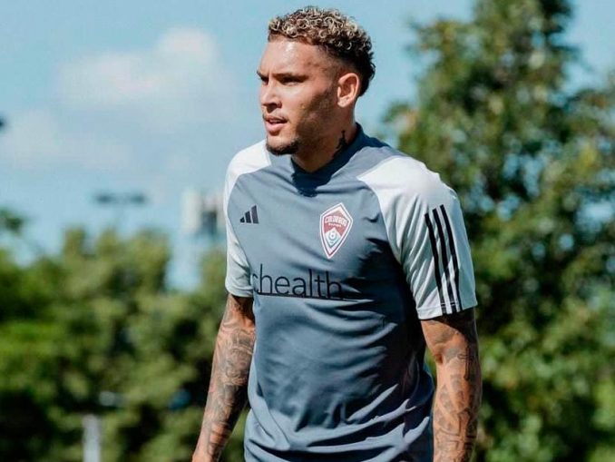 Fluminense chegou a enviar três ofertas por Rafael Navarro