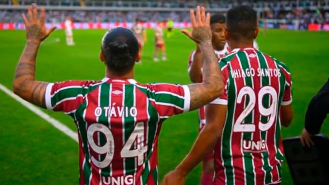 Torcedores detonaram as substituições feitas por Renato Gaúcho