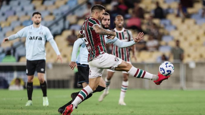 Everaldo garantiu a vitória do Fluminense sobre o Grêmio