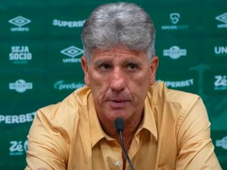 Renato Gaúcho concedeu entrevista coletiva após o empate com o Santos