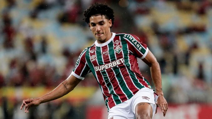 Fuentes é um dos desfalques do Fluminense contra o Grêmio