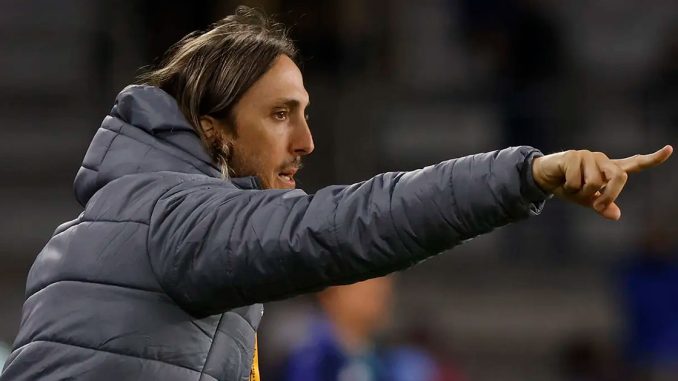Luis Zubeldía pode estrear pelo Fluminense contra o Botafogo
