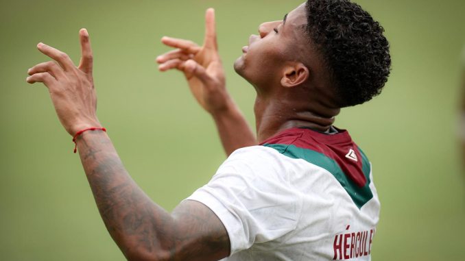 Hércules marcou o gol da vitória do Fluminense sobre o Vitória