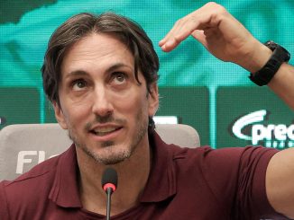 Luis Zubeldía foi apresentado oficialmente neste sábado