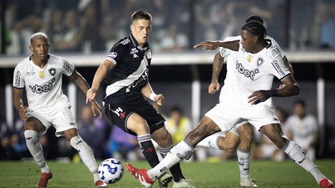 Botafogo e Vasco duelam para definir quem será o adversário do Fluminense