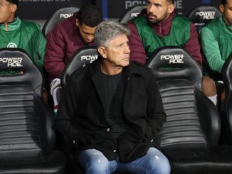 Renato Gaúcho está recebendo duras críticas da torcida do Fluminense