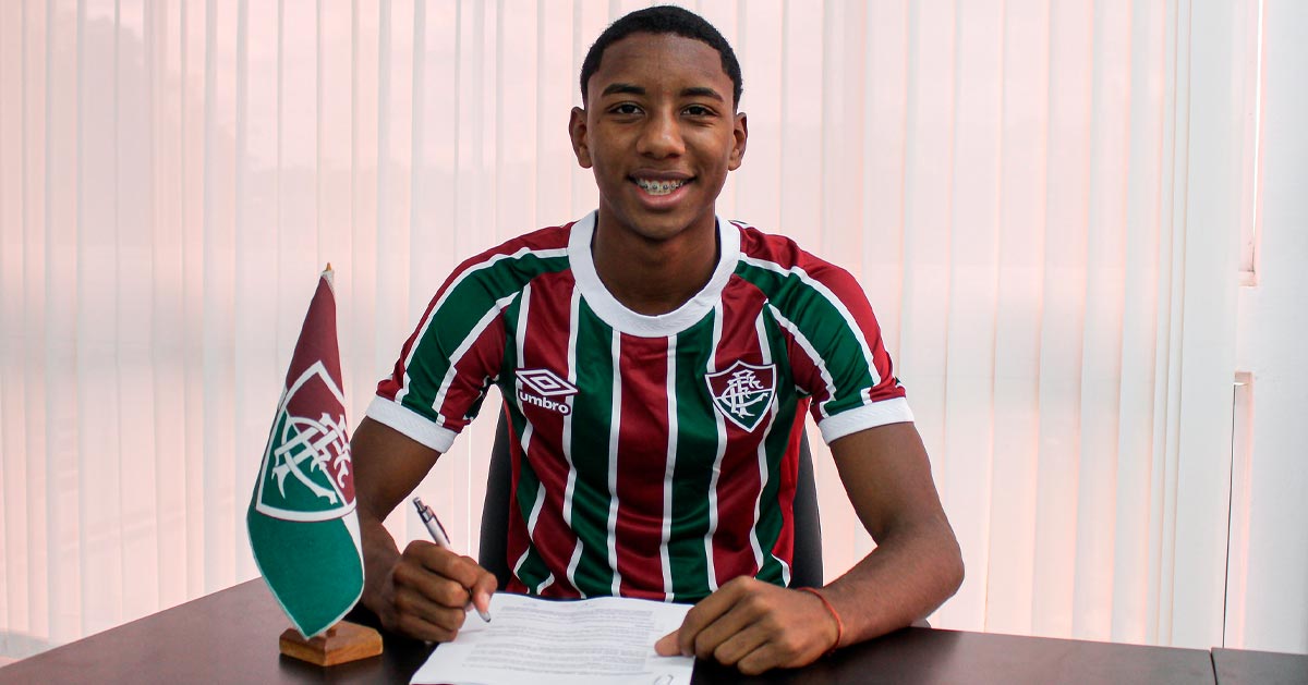 Fluminense anuncia chegada de meia-atacante do Nova Iguaçu
