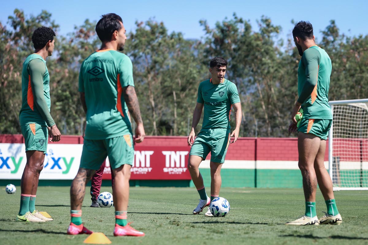 Fluminense finaliza preparação para enfrentar o Bahia; confira imagens