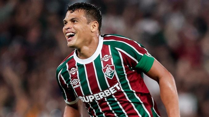 Thiago Silva marcou o segundo gol do Fluminense na vitória sobre o Bahia