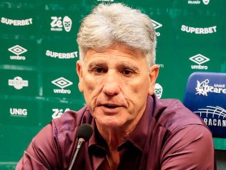 Renato Gaúcho concedeu entrevista coletiva após a derrota do Fluminense para o Corinthians 