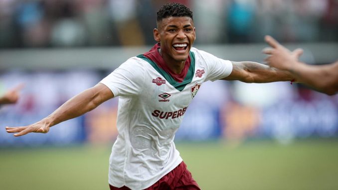 Hércules marcou o gol da vitória do Fluminense sobre o Vitória