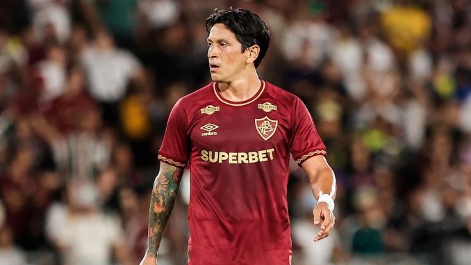 Luis Zubeldía analisou a disputa entre Germán Cano e John Kennedy