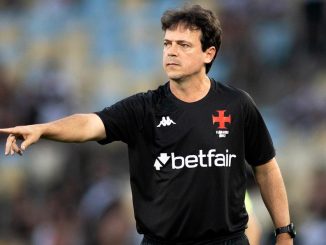 Fernando Diniz ofendeu o zagueiro Freytes, do Fluminense 