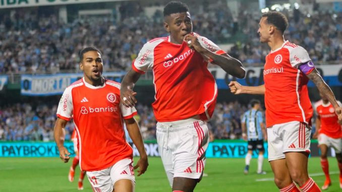 Vitão Internacional já tem sete desfalques confirmados para enfrentar o Fluminense
