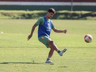 Júlio Fidelis não trinou com o elenco profissional do Fluminense nesta sexta-feira