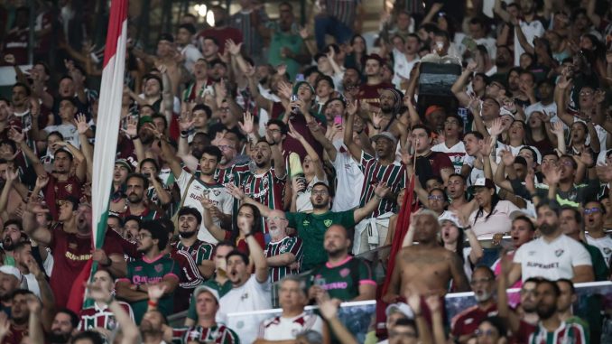 Torcida tricolor no Maracanã Números de renda e público da vitória do Fluminense sobre o Ceará