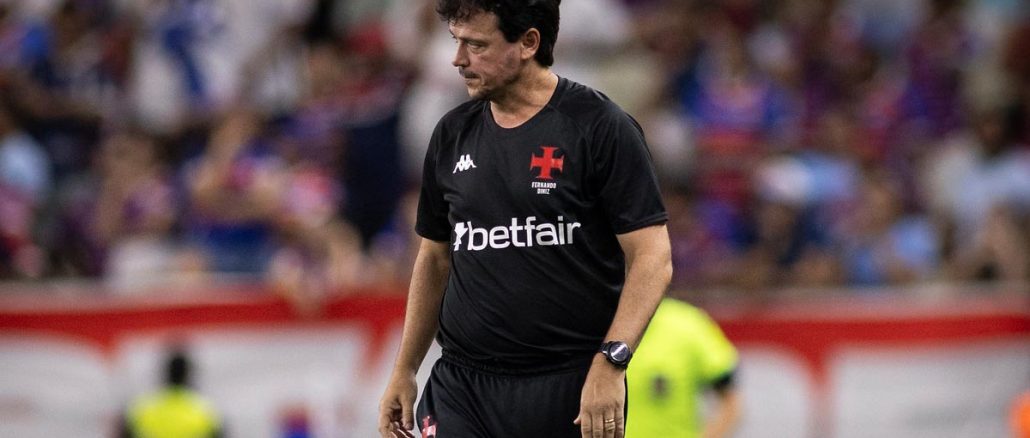 Hugo Moura desfalcará o Vasco contra o Fluminense