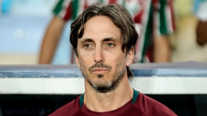 Luis Zubeldía Luis Zubeldía citou a dificuldade do Fluminense nas finalizações